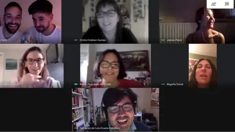 El equipo de Radio Cuarentena, durante la emisión de su último programa El equipo de Radio Cuarentena, durante la emisión de su último programa