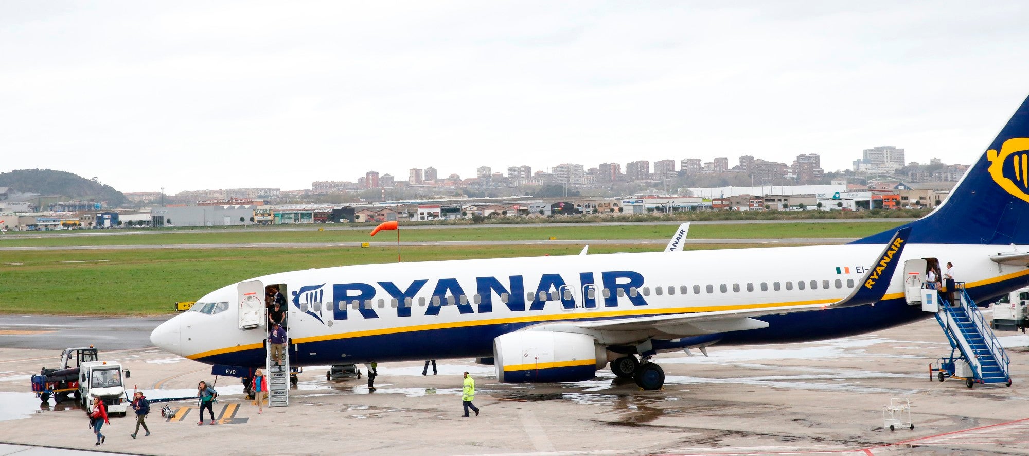 Cancelados los vuelos entre Santander y Bruselas de este lunes por la huelga nacional en Bélgica Cancelados los vuelos entre Santander y Bruselas de este lunes por la huelga nacional en Bélgica