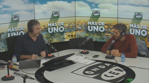 VÍDEO de la entrevista de Carlos Alsina a Roberto Leal: "Leo unas 170 palabras por minuto, paro porque me dan agujetas" VÍDEO de la entrevista de Carlos Alsina a Roberto Leal: "Leo unas 170 palabras por minuto, paro porque me dan agujetas"