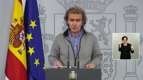 Fernando Sim&oacute;n, a quienes se saltan el confinamiento: "No podemos olvidar tan r&aacute;pido a los 26.920 fallecidos"
