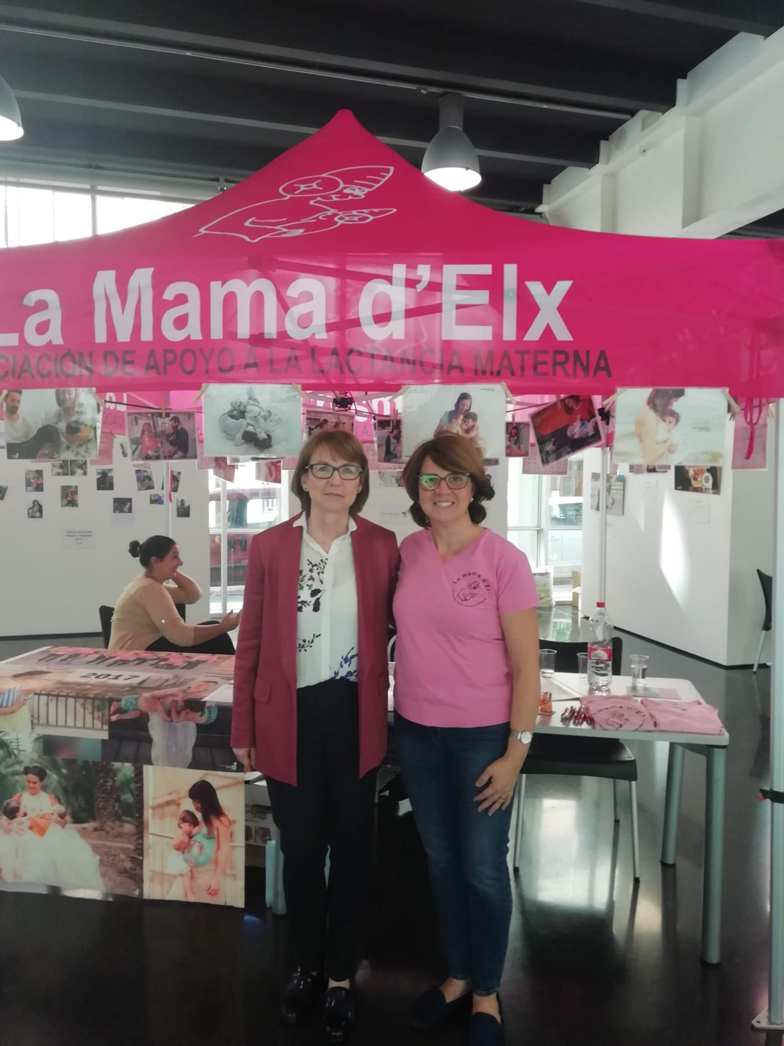 La Mama d'Elx pide que se incluya a las madres lactantes hasta los nueve meses como población de riesgo en la Guía de buenas prácticas en los centros de trabajo La Mama d'Elx pide que se incluya a las madres lactantes hasta los nueve meses como población de riesgo en la Guía de buenas prácticas en los centros de trabajo