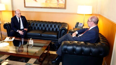 Javier Lamb&aacute;n y Santiago Mor&oacute;n, reunidos en el Pignatelli