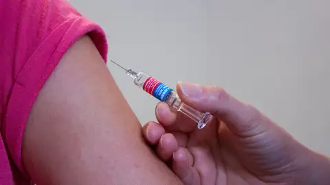 Los pediatras recomiendan ponerse al día con las vacunas Los pediatras recomiendan ponerse al día con las vacunas