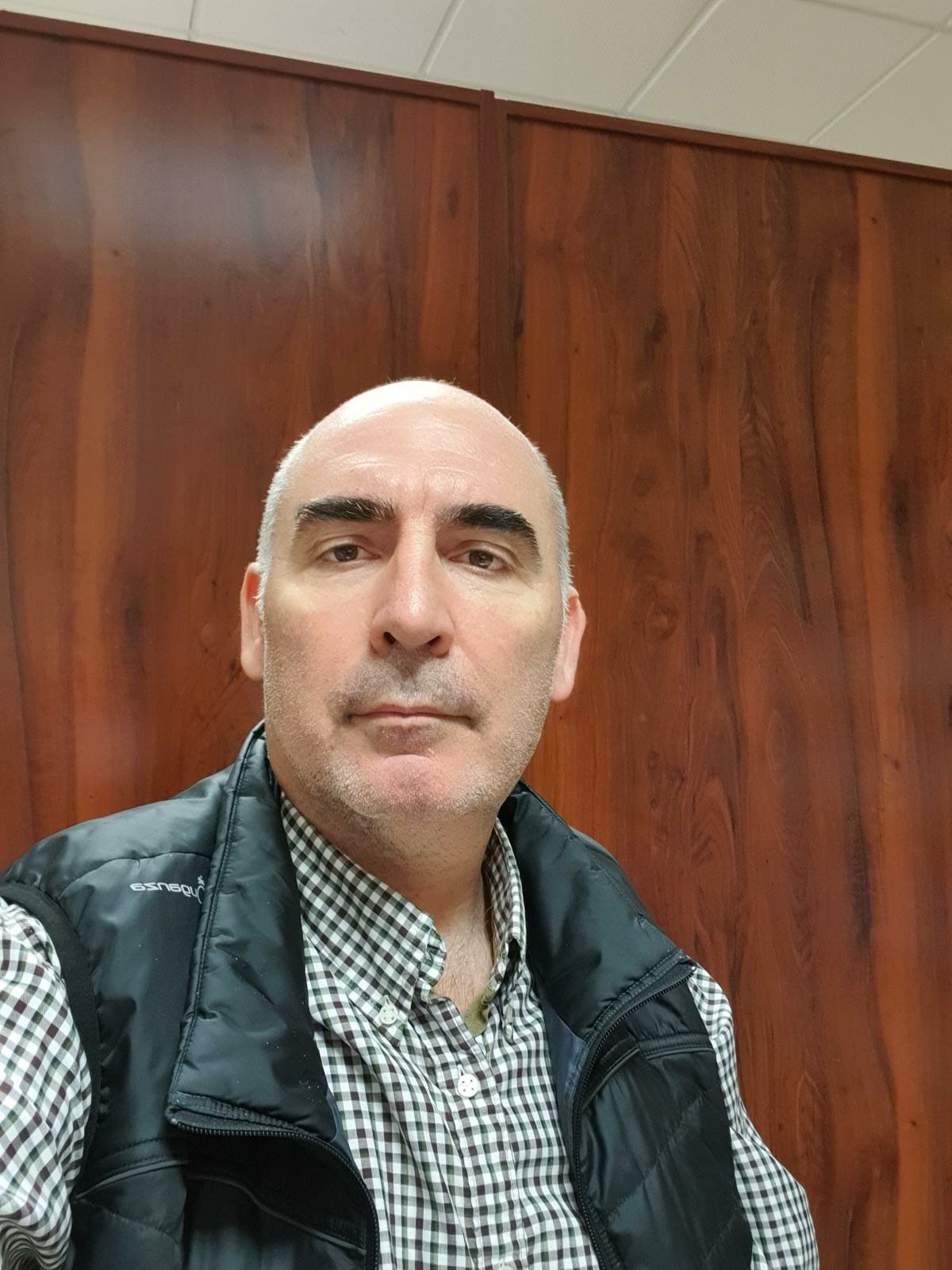 Julián Tío: "Hay que reclamar a las compañías aéreas. Hacer frente común" Julián Tío: "Hay que reclamar a las compañías aéreas. Hacer frente común"