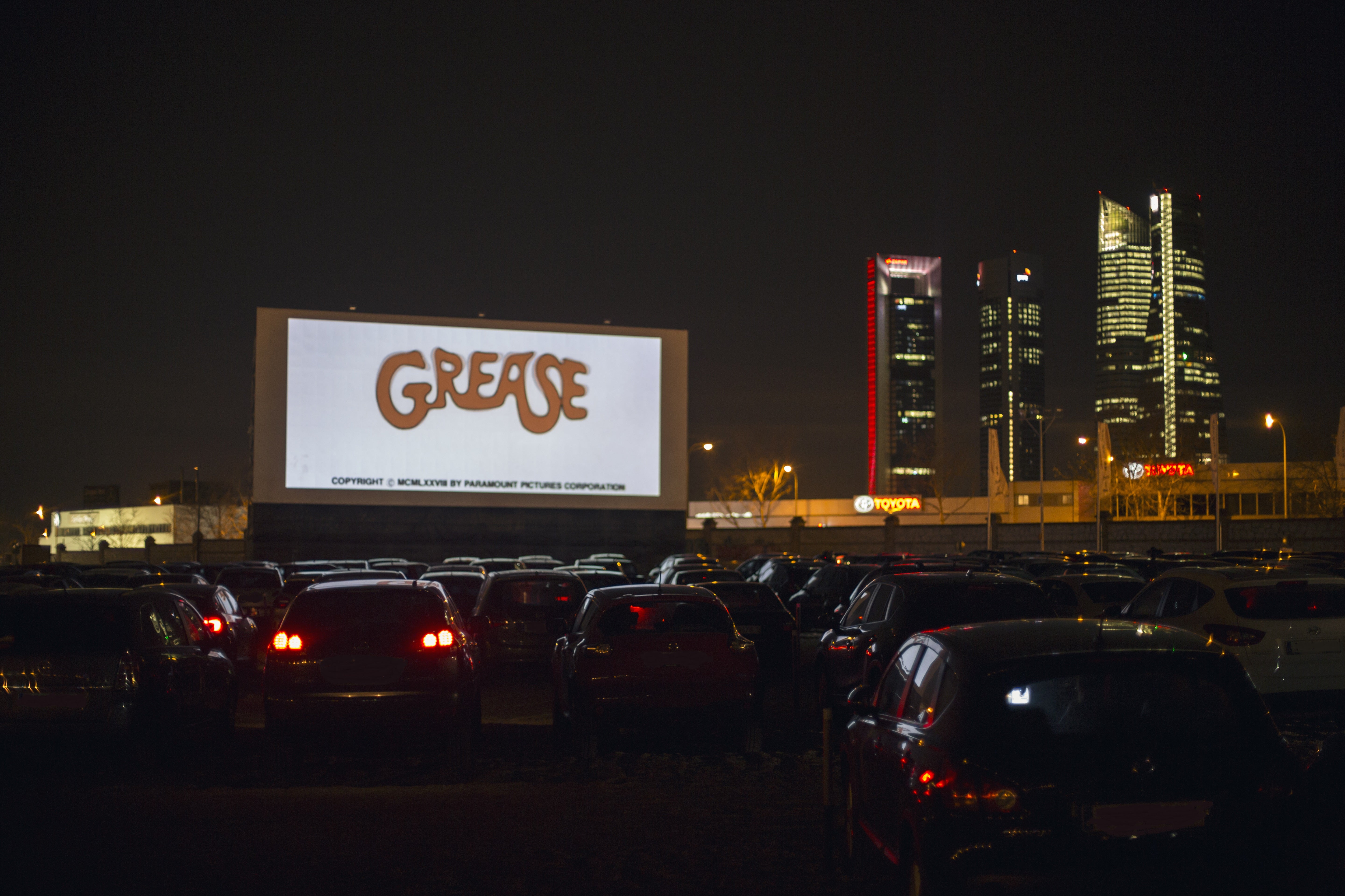 Kinótico 196. Los autocines ensayan la nueva distancia social de los eventos culturales Kinótico 196. Los autocines ensayan la nueva distancia social de los eventos culturales