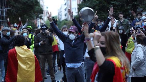 Vecinos del madrile&ntilde;o barrio de Salamanca participan en la protesta