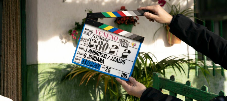 Detalle de la claqueta durante el rodaje de la serie 'Veneno' Detalle de la claqueta durante el rodaje de la serie 'Veneno'
