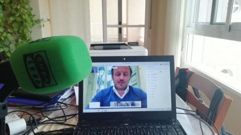 Pablo Ruz, portavoz del PP en Elche en una rueda de prensa telem&aacute;tica.