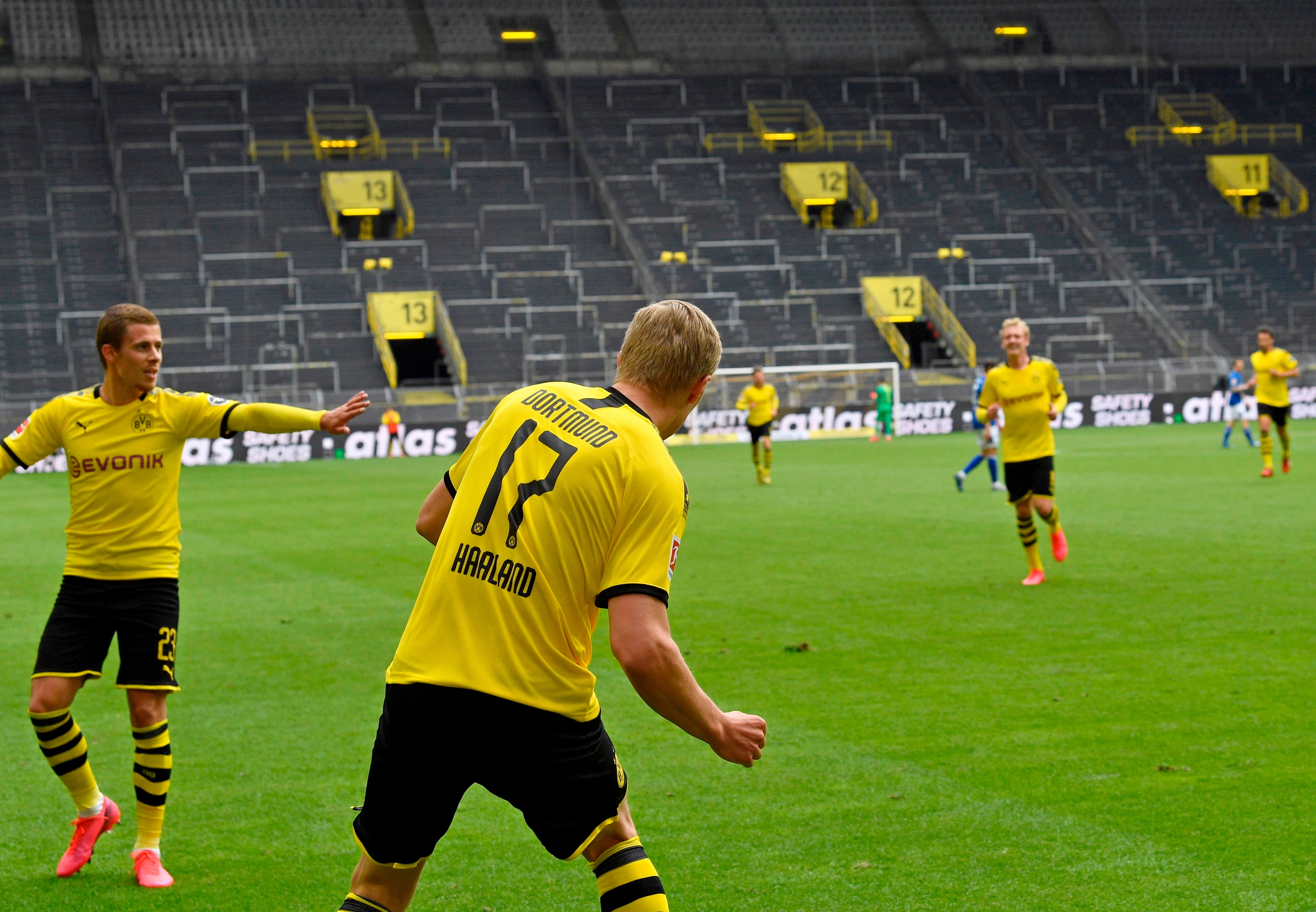 Así es la 'nueva normalidad' en la Bundesliga: "Es muy extraño, el ecosistema ha quedado completamente alterado" Así es la 'nueva normalidad' en la Bundesliga: "Es muy extraño, el ecosistema ha quedado completamente alterado"