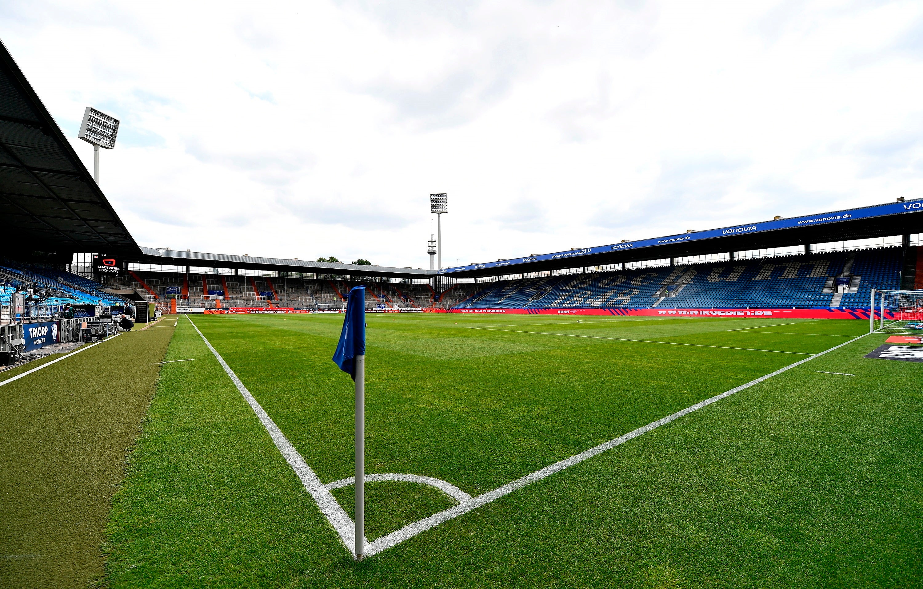 Javier Cáceres, periodista de El País, sobre la vuelta de la Bundesliga: "Es todo muy extraño" Javier Cáceres, periodista de El País, sobre la vuelta de la Bundesliga: "Es todo muy extraño"