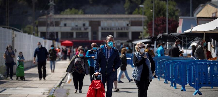 El Gobierno regulará la obligatoriedad de la mascarilla en espacios públicos. El Gobierno regulará la obligatoriedad de la mascarilla en espacios públicos.