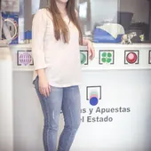 Marisela Adame en su administración de lotería "Atrapasueños" Marisela Adame en su administración de lotería "Atrapasueños"