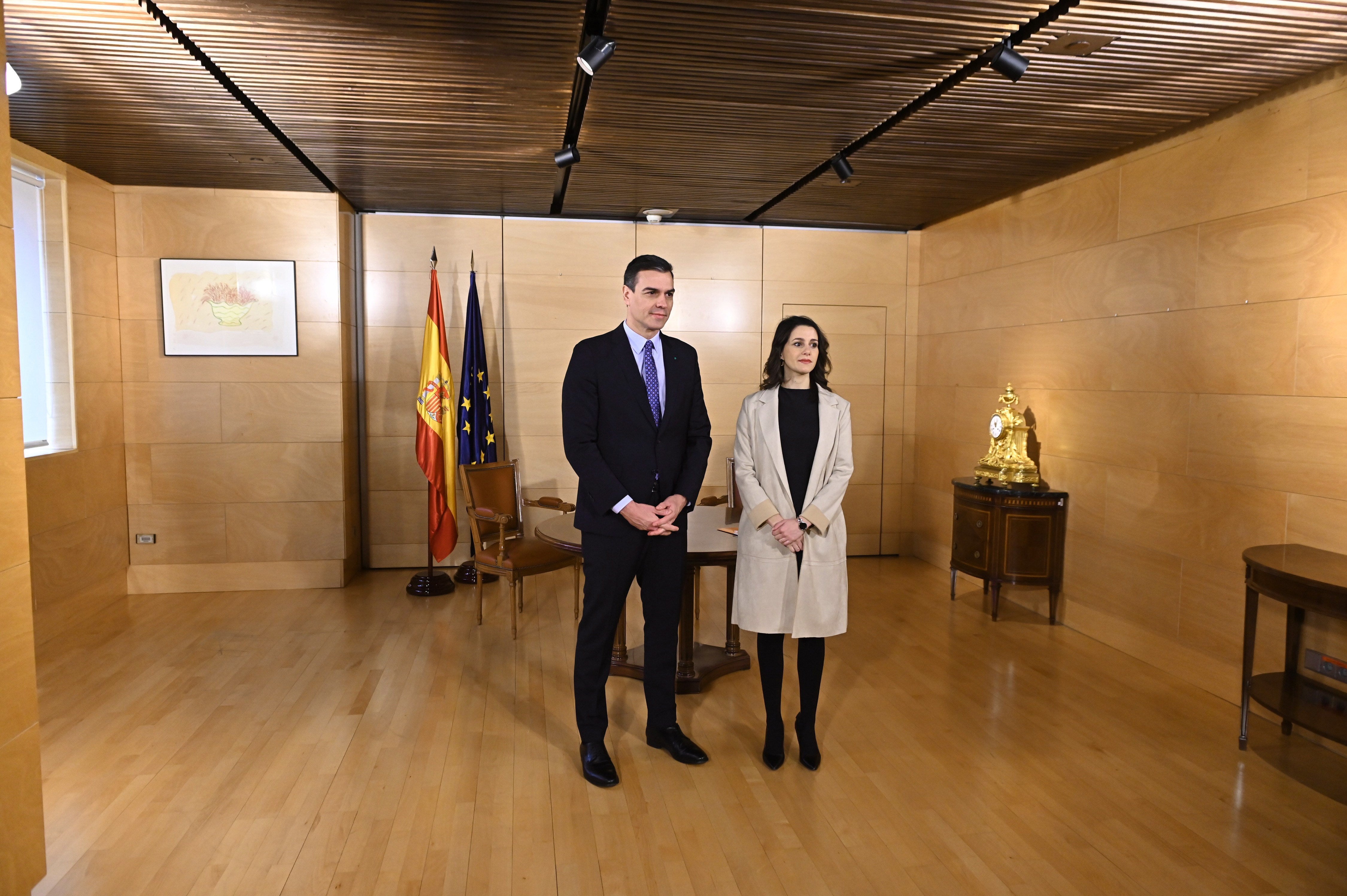 La España que madruga: El apoyo de Ciudadanos a Sánchez, a pesar de su acuerdo con ERC La España que madruga: El apoyo de Ciudadanos a Sánchez, a pesar de su acuerdo con ERC