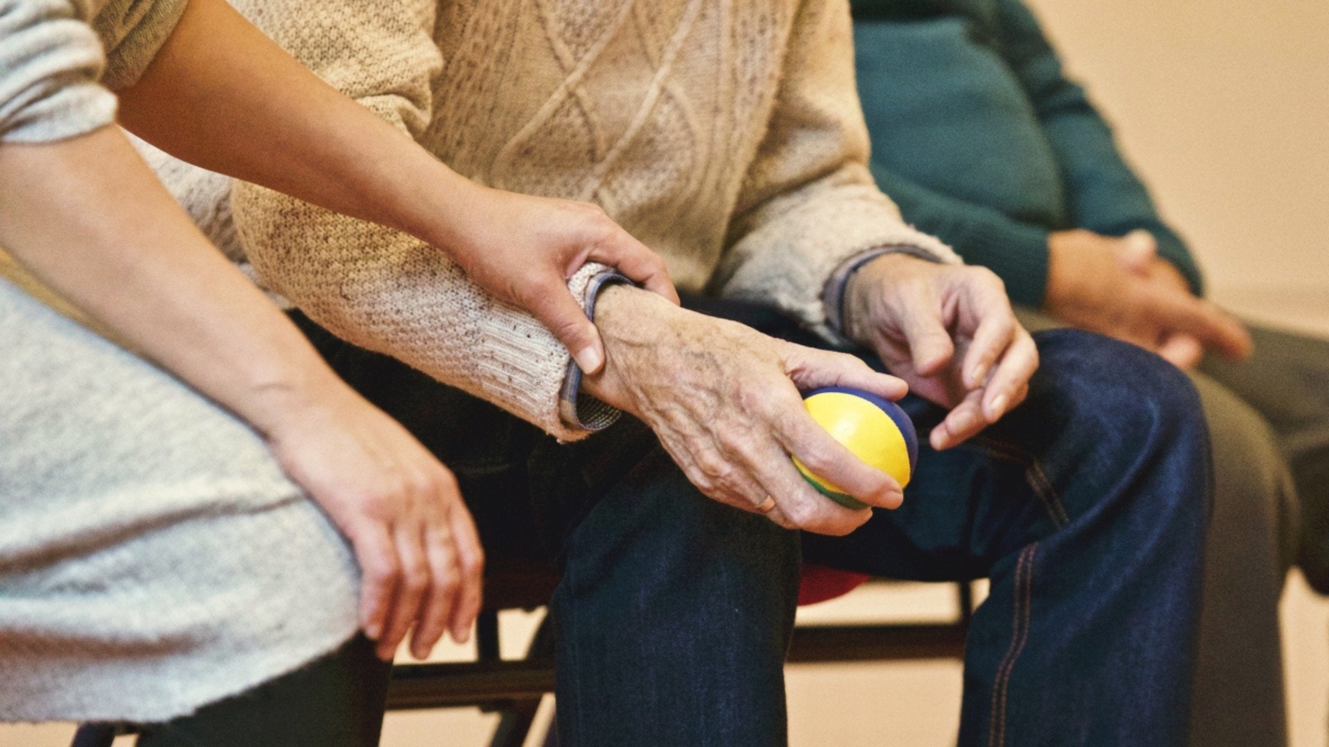 Cuatro residencias de mayores tienen casos recientes de usuarios con Covid-19 Cuatro residencias de mayores tienen casos recientes de usuarios con Covid-19