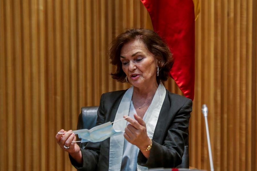 Humor | Exclusiva: Carmen Calvo dará las campanadas de este año Humor | Exclusiva: Carmen Calvo dará las campanadas de este año