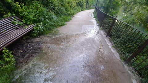Vertidos de aguas fecales en el paseo del J&uacute;car