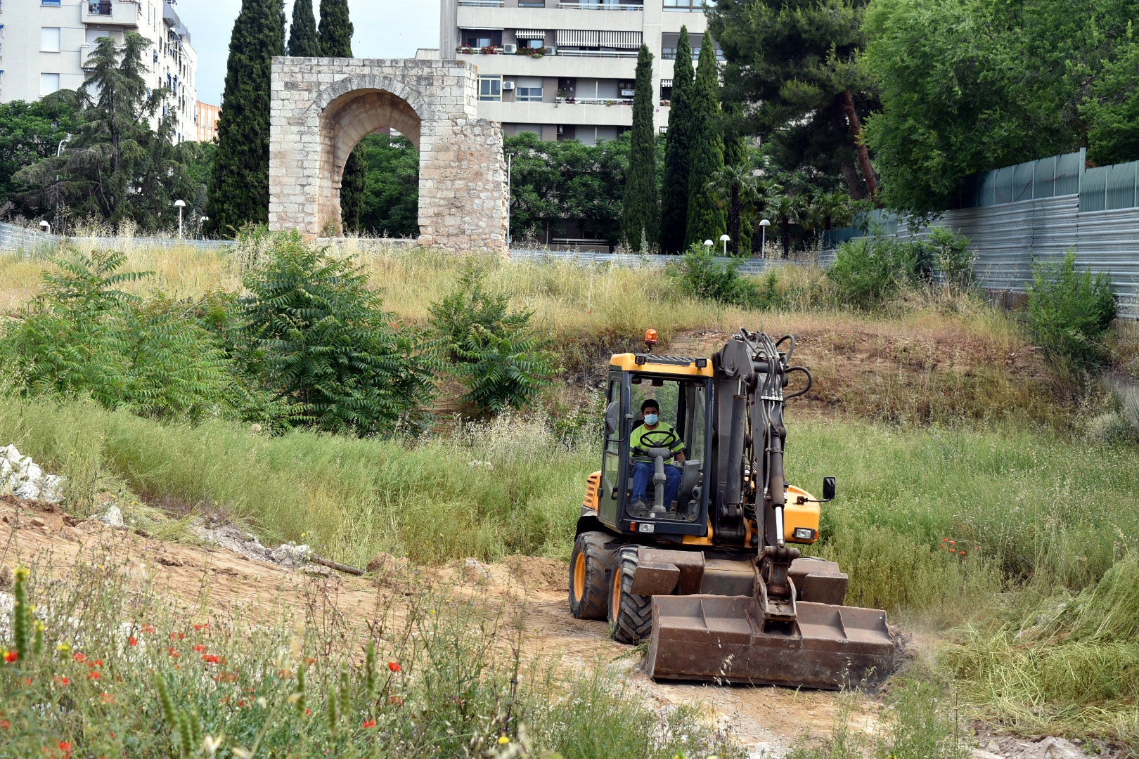 Comienzan las obras de adecuación del entorno del Arco del Torreón del Alcázar Comienzan las obras de adecuación del entorno del Arco del Torreón del Alcázar