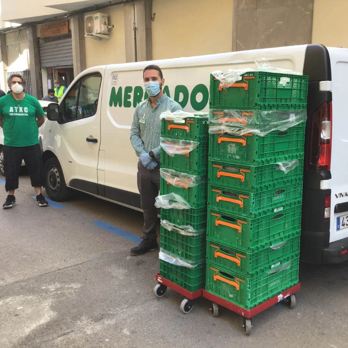 Oriental Falsedad añadir Mercadona amplía a tres supermercados la donación diaria de alimentos al  comedor social “Tardor” de Palma | Onda Cero Radio