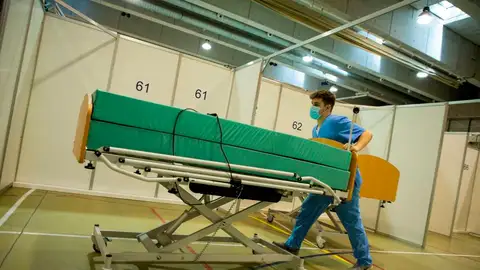 Noticias de la mañana (27-05-20) Barcelona comienza a desmontar los hospitales de campaña frente al coronavirus instalados en pabellones deportivos Noticias de la mañana (27-05-20) Barcelona comienza a desmontar los hospitales de campaña frente al coronavirus instalados en pabellones deportivos