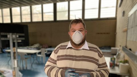 Mariano Valera en el Albergue Provisional de El Toscar