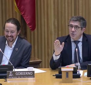 Tenso rifirrafe entre Espinosa de los Monteros e Iglesias: "Cierre al salir" Tenso rifirrafe entre Espinosa de los Monteros e Iglesias: "Cierre al salir"