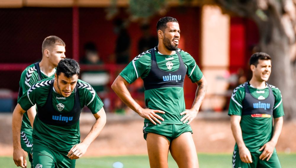 Nacho Pastor, Ramón Folch, Jonatahas de Jesus y Víctor Rodríguez, en el primer entrenamiento de la semana en Altabix.