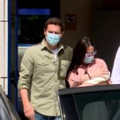 Malú y Albert Rivera salen del hospital con su hija: "No podía ser otro nombre que Lucía"