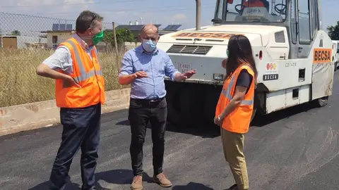 El regidor de Serveis Publics ha visitat les obres. El regidor de Serveis Publics ha visitat les obres.