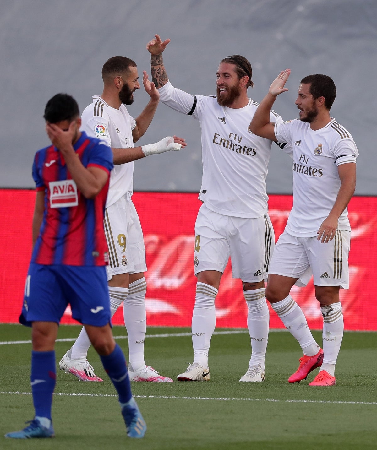 Hermel: "Con un Madrid ganador, Ramos y Benzema serían dos candidatos serios al Balón de Oro" Hermel: "Con un Madrid ganador, Ramos y Benzema serían dos candidatos serios al Balón de Oro"