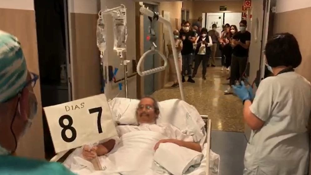 Sale de la UCI el último paciente ingresado por coronavirus, en el Hospital Costa del Sol Sale de la UCI el último paciente ingresado por coronavirus, en el Hospital Costa del Sol