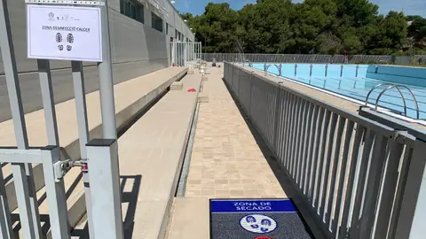 La piscina del Termet reobri amb mesures estrictes de seguretat. A partir del 17 de juny es podran fer les reserves a través de l´aplicació del mòbil Reserclas i del telèfon que habilitarà el SME.