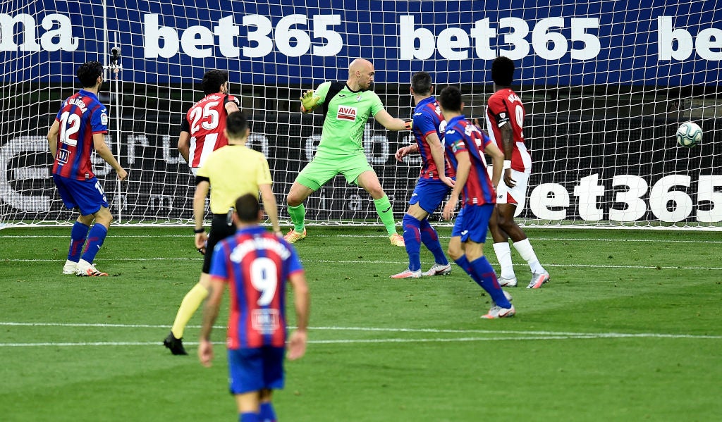 Goles del Eibar 2 -2 Athletic Club. Reparto de puntos que no deja contento a nadie Goles del Eibar 2 -2 Athletic Club. Reparto de puntos que no deja contento a nadie