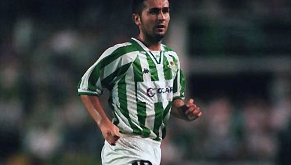 Nenad Bjelica, en su etapa como jugador del Betis.