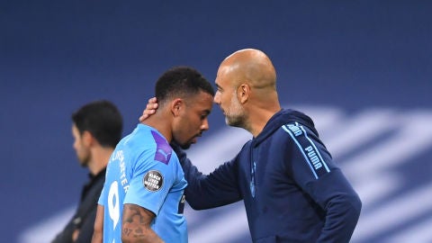 Gabriel Jes&uacute;s y Pep Guardiola