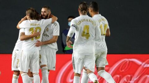 Benzema y Asensio gu&iacute;an al Real Madrid en su victoria en Liga contra el Valencia
