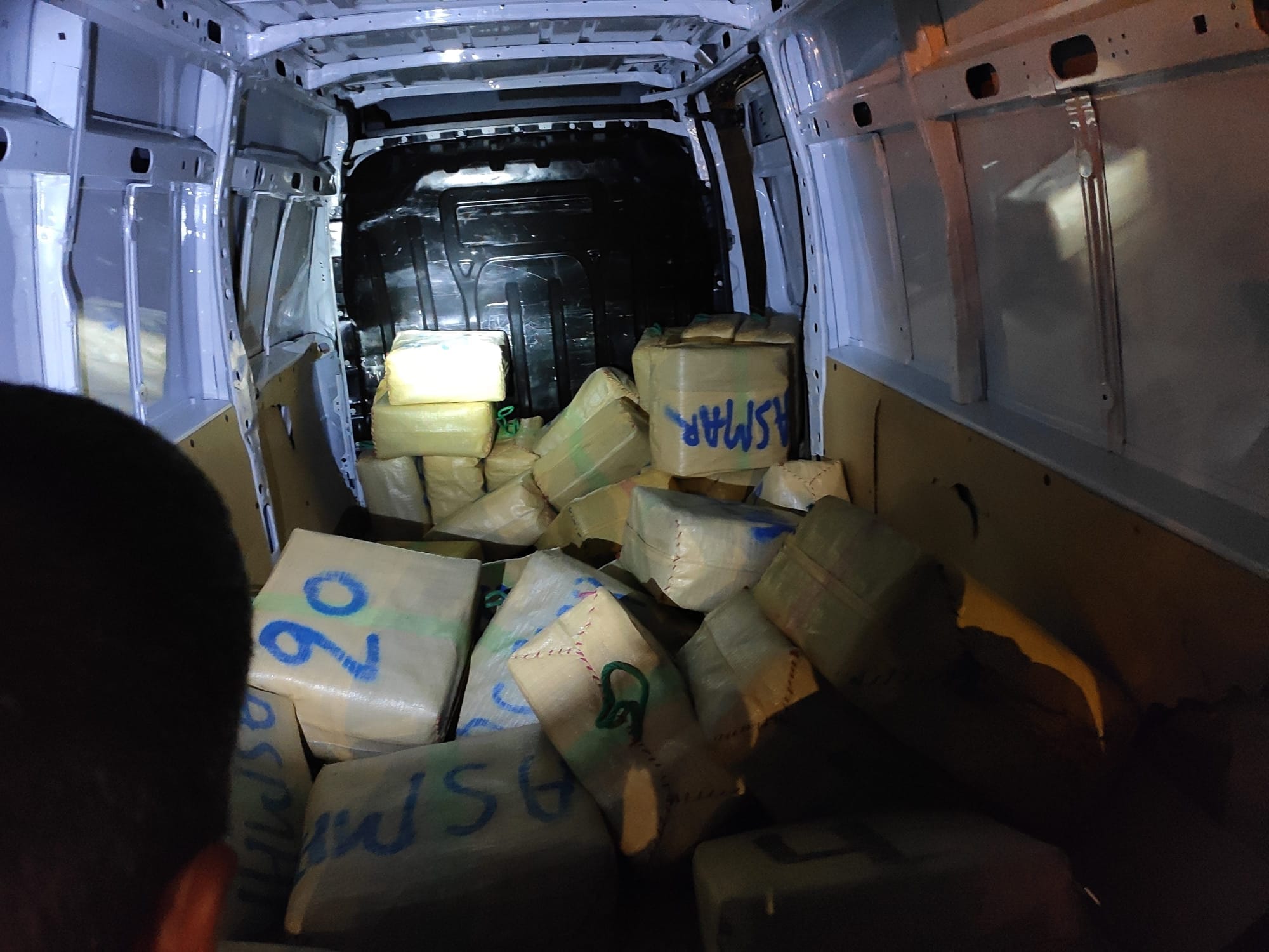 Interceptado un convoy de hachis que circulaba a Sevilla desde Sanlúcar Interceptado un convoy de hachis que circulaba a Sevilla desde Sanlúcar