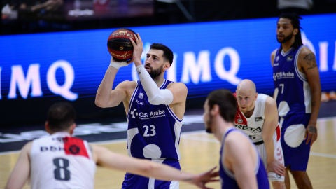 Homenaje de Baskonia a OSI ARABA