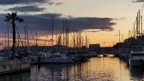 La contaminación en Alicante, al igual que en otras muchas ciudades de España, se ha visto reducida durante el periodo de confinamiento. La contaminación en Alicante, al igual que en otras muchas ciudades de España, se ha visto reducida durante el periodo de confinamiento.