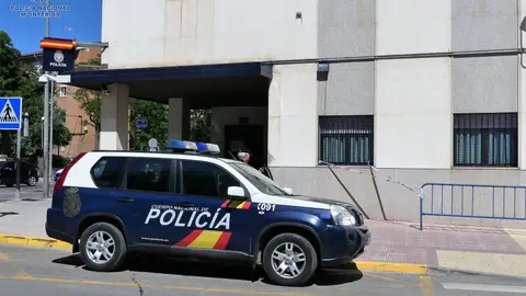 La Policía Nacional fue la que detuvo a la mujer que provocó el incendio La Policía Nacional fue la que detuvo a la mujer que provocó el incendio