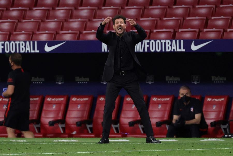 Simeone, al ser preguntado por la suplencia de Griezmann: "Sin palabras..." Simeone, al ser preguntado por la suplencia de Griezmann: "Sin palabras..."
