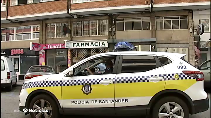 Sanidad levanta el confinamiento de los vecinos del edificio de Nicolás Salmerón Sanidad levanta el confinamiento de los vecinos del edificio de Nicolás Salmerón