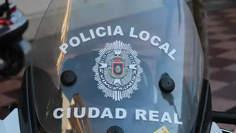 La Policía Local acudió al lugar del accidente La Policía Local acudió al lugar del accidente
