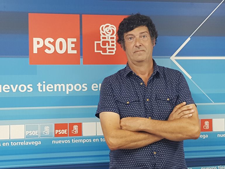 Persona Física: Bustillo, tan a gustillo en mitad del pleno Persona Física: Bustillo, tan a gustillo en mitad del pleno