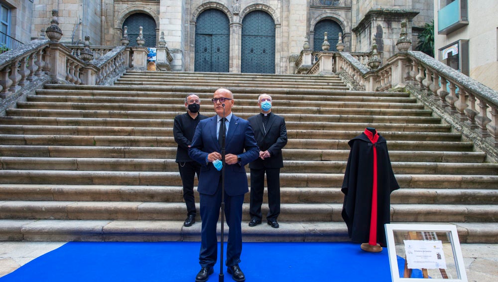 Manuel Baltar en el homenaje del “Gaiteiro de la Catedral” a las víctimas del COVID-19 - 1