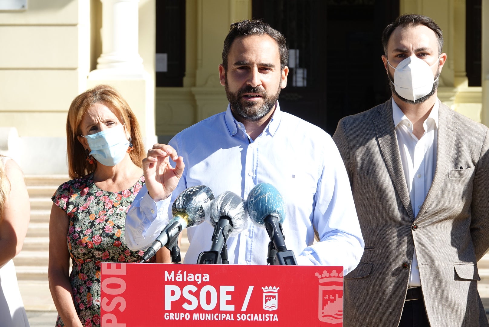 El PSOE critica que el alcalde "esté más pendiente de su cortijo que de soluciones a la crisis" El PSOE critica que el alcalde "esté más pendiente de su cortijo que de soluciones a la crisis"