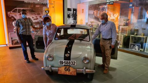 Rosendo Fern&aacute;ndez visitando a Estaci&oacute;n de Santa Cruz de Arrabaldo 