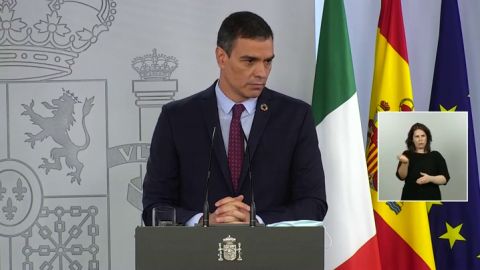 S&aacute;nchez ve "inquietantes" las informaciones sobre los negocios del rey em&eacute;rito y valora que Zarzuela marque distancias