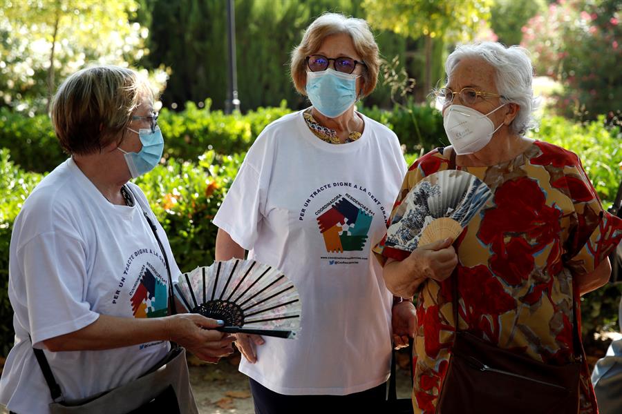 Castilla-La Mancha aprobará el martes el uso obligatorio de la mascarilla Castilla-La Mancha aprobará el martes el uso obligatorio de la mascarilla