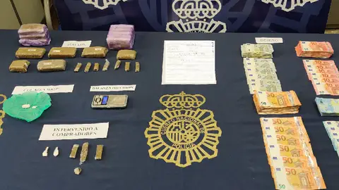El material incautado en la operación anti-droga. En Los Corazones