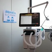 ABANCA finaliza a súa rolda de visitas aos hospitais do SERGAS para recoñecer o traballo da sanitarios fronte ao COVID-19 ABANCA finaliza a súa rolda de visitas aos hospitais do SERGAS para recoñecer o traballo da sanitarios fronte ao COVID-19